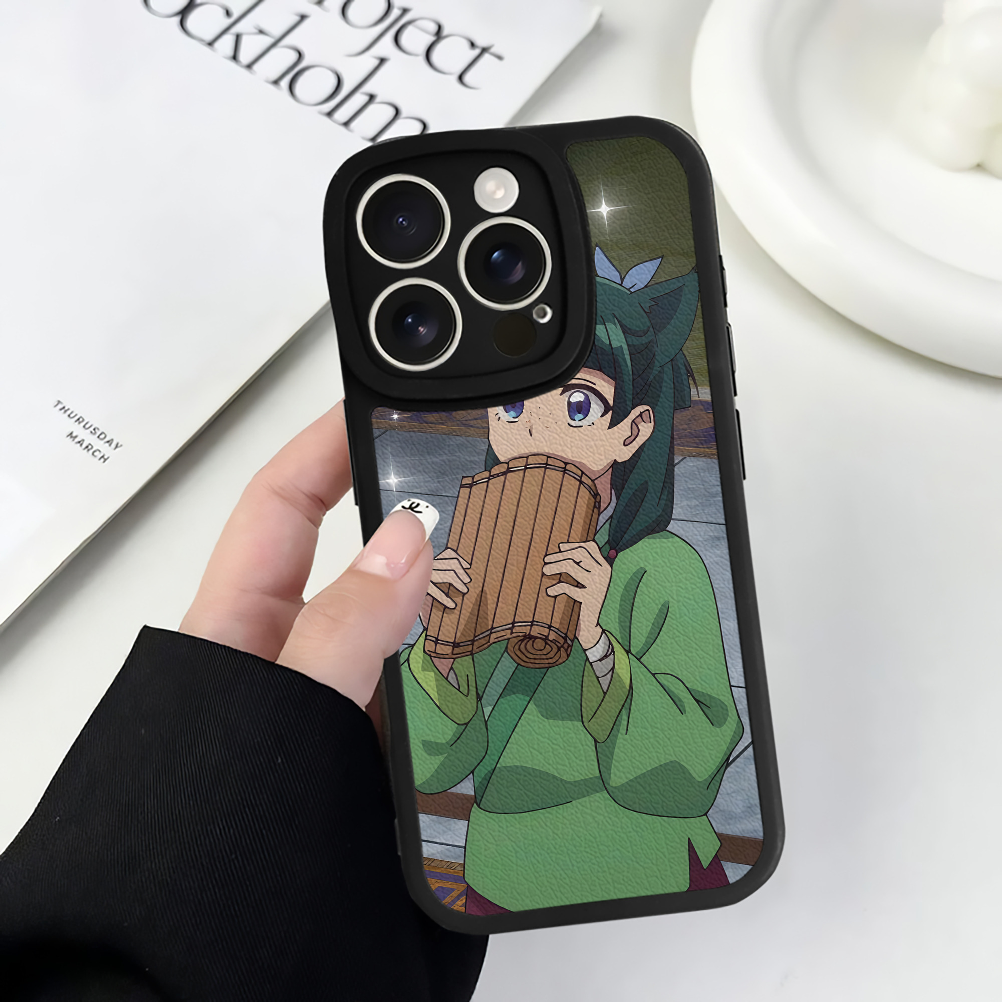 薬屋のひとりごと The Apothecary Diaries 【iPhone 16シリーズ対応】シリコンスマホケース（レザー調） 材質：シリコン